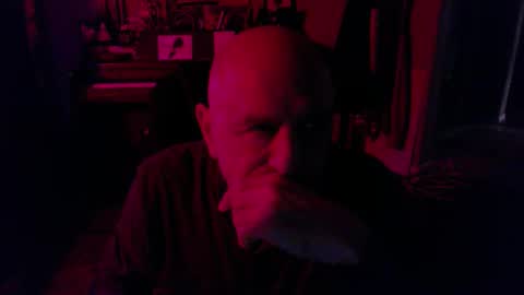 Snapshot of add_me_2 chatting on 12.18.25 add_me_2 online show from 12.18.25