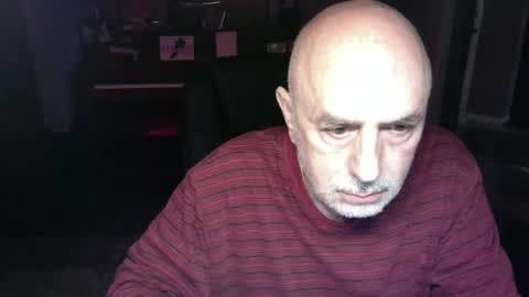 Snapshot of add_me_2 chatting on 12.20.25 add_me_2 online show from 12.20.25