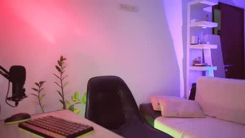 Snapshot of addictsqueen chatting on 12.02.24 ADDICTION online show from 12.02.24