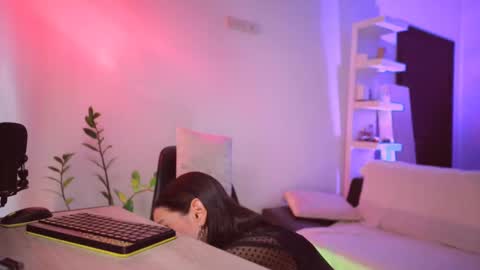 Snapshot of addictsqueen chatting on 12.06.24 ADDICTION online show from 12.06.24