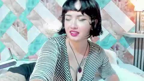 Snapshot of addison_avery chatting on 06.18.26 addison_avery online show from 06.18.26
