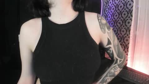 Snapshot of adeelinee chatting on 02.05.26 Ade online show from 02.05.26