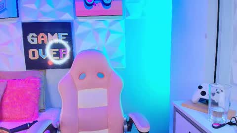 Adelaine online show from 01.17.26