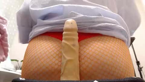 Snapshot of adeldal chatting on 10.30.25 adeldal online show from 10.30.25