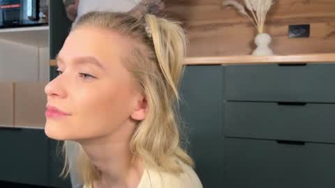 Snapshot of adele_nick2202 chatting on 03.20.26 Adele Nick online show from 03.20.26