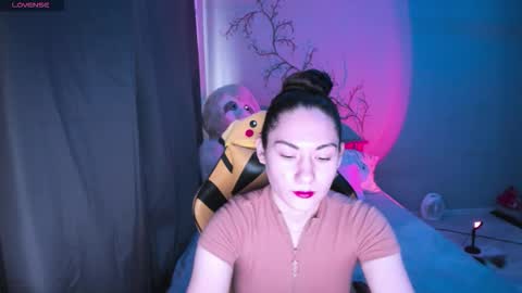 Snapshot of adele_shy_ chatting on 02.09.26 Adele online show from 02.09.26