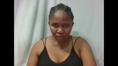 Snapshot of adelealy chatting on 11.16.25 adelealy online show from 11.16.25