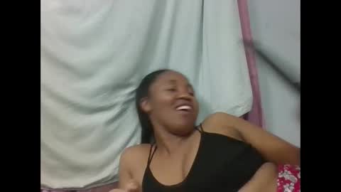 Snapshot of adelealy chatting on 12.15.25 adelealy online show from 12.15.25