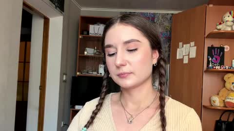 Poly online show from 04.01.26