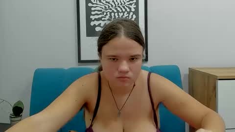 Snapshot of adelecruzz chatting on 02.06.26 adelecruzz online show from 02.06.26