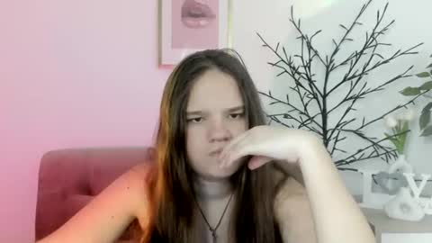 Snapshot of adelecruzz chatting on 05.22.26 adelecruzz online show from 05.22.26