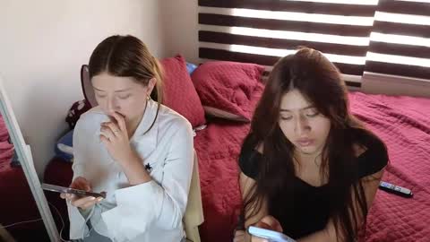 Snapshot of adelein_foxxx chatting on 10.08.25 adellein foxx online show from 10.08.25