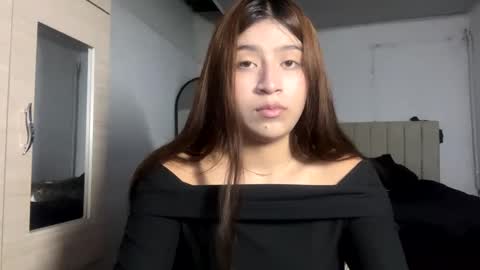 Snapshot of adelein_foxxx chatting on 10.14.25 adellein foxx online show from 10.14.25