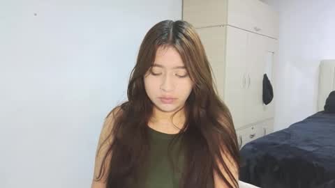 Snapshot of adelein_foxxx chatting on 10.28.25 adellein foxx online show from 10.28.25