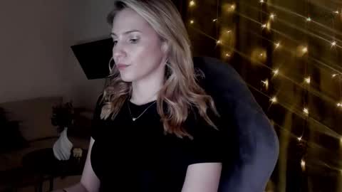 Adele Shine online show from 03.07.25