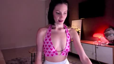 Adele Shine online show from 10.04.25