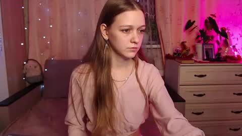 Lina online show from 12.18.24