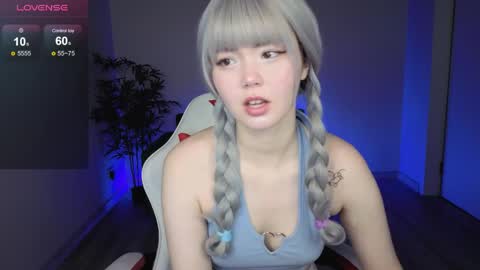 adelina__flower online show from 04.18.26