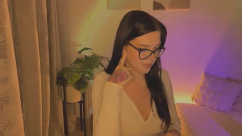 Adelinaacute online show from 10.19.25