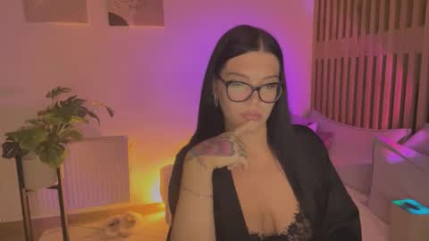 Adelinaacute online show from 10.21.25