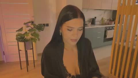 Adelinaacute online show from 10.25.25