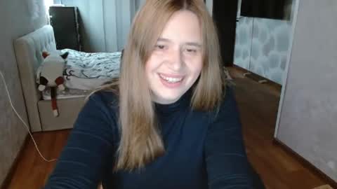 Snapshot of adelinalawson chatting on 05.15.26 adelinalawson online show from 05.15.26