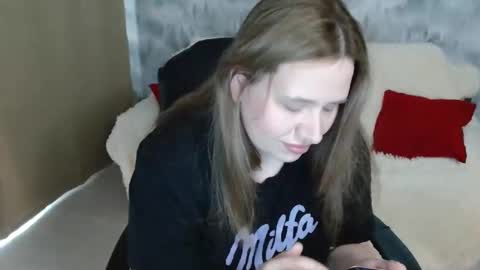 Snapshot of adelinalawson chatting on 06.11.26 adelinalawson online show from 06.11.26