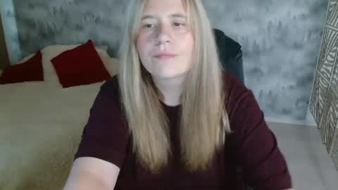 adelinalawson online show from 08.04.26