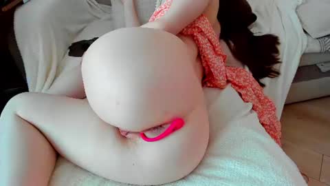 Snapshot of adelinemur chatting on 06.25.26 Amy online show from 06.25.26