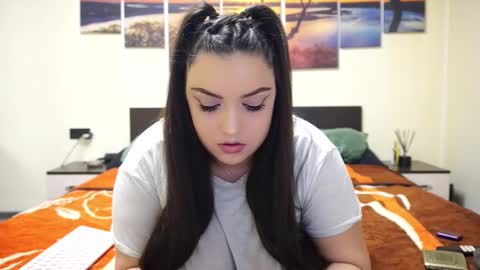 Adellineee online show from 02.20.25