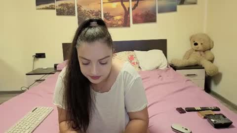 Adellineee online show from 06.10.26
