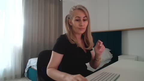Adellyn online show from 06.14.26