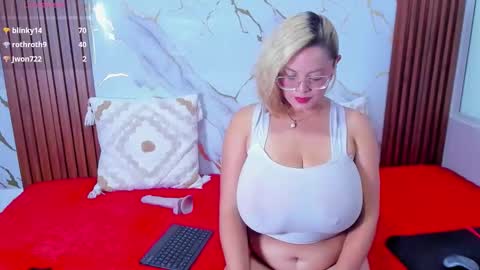 Snapshot of adelyginn_ chatting on 03.09.26 Adely online show from 03.09.26