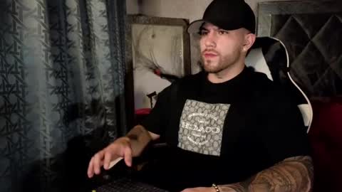 Ades online show from 10.12.25