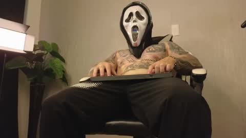 Ades online show from 10.31.25