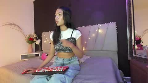 Snapshot of adharaharper chatting on 05.08.26 Adhara online show from 05.08.26