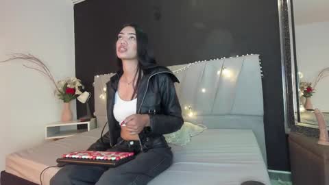 Snapshot of adharaharper chatting on 05.12.26 Adhara online show from 05.12.26