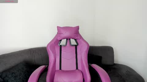Adhara  guys here I am online days ending in even numberl I wait for you. online show from 06.27.26
