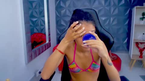 adisson_petite1 online show from 12.02.25