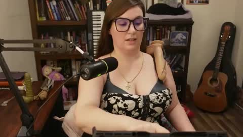 Snapshot of adobe_angel304 chatting on 12.25.24 adobe_angel304 online show from 12.25.24