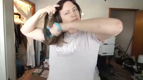 Snapshot of adorable22 chatting on 11.17.25 adorable22 online show from 11.17.25