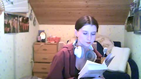 adorable_sparkle online show from 02.19.25