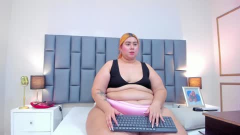 Snapshot of adreeaperez1 chatting on 01.20.25 ANDREA PEREZ online show from 01.20.25