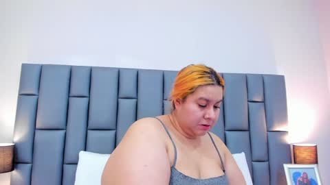 Snapshot of adreeaperez1 chatting on 01.21.25 ANDREA PEREZ online show from 01.21.25