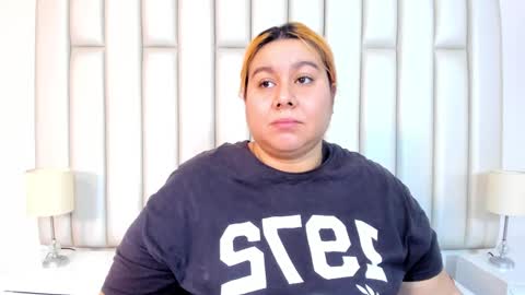 Snapshot of adreeaperez1 chatting on 02.05.25 ANDREA PEREZ online show from 02.05.25