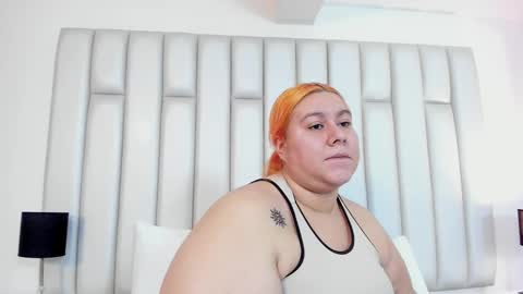Snapshot of adreeaperez1 chatting on 02.28.25 ANDREA PEREZ online show from 02.28.25