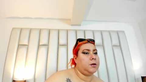 Snapshot of adreeaperez1 chatting on 09.17.25 ANDREA PEREZ online show from 09.17.25