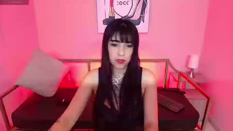 Snapshot of adri_gomez_1 chatting on 09.13.25 Adri online show from 09.13.25