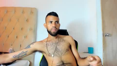 adri_sexboy229 online show from 09.11.25