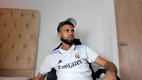 adri_sexboy229 online show from 09.12.25